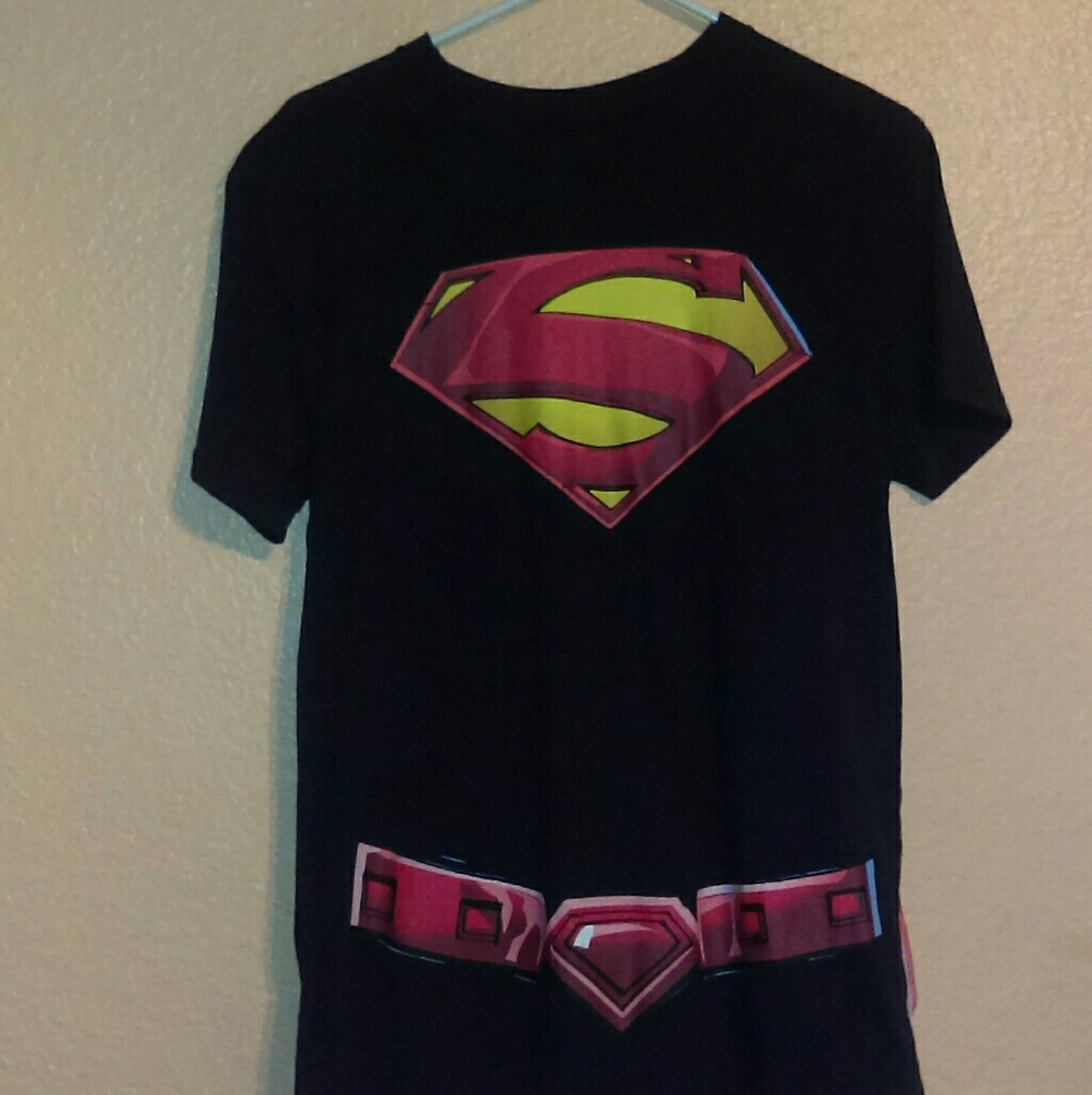Superman black T-shirt with cape